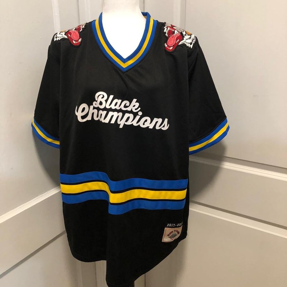 Black Pyramid Chris Brown Jersey Size XXXL